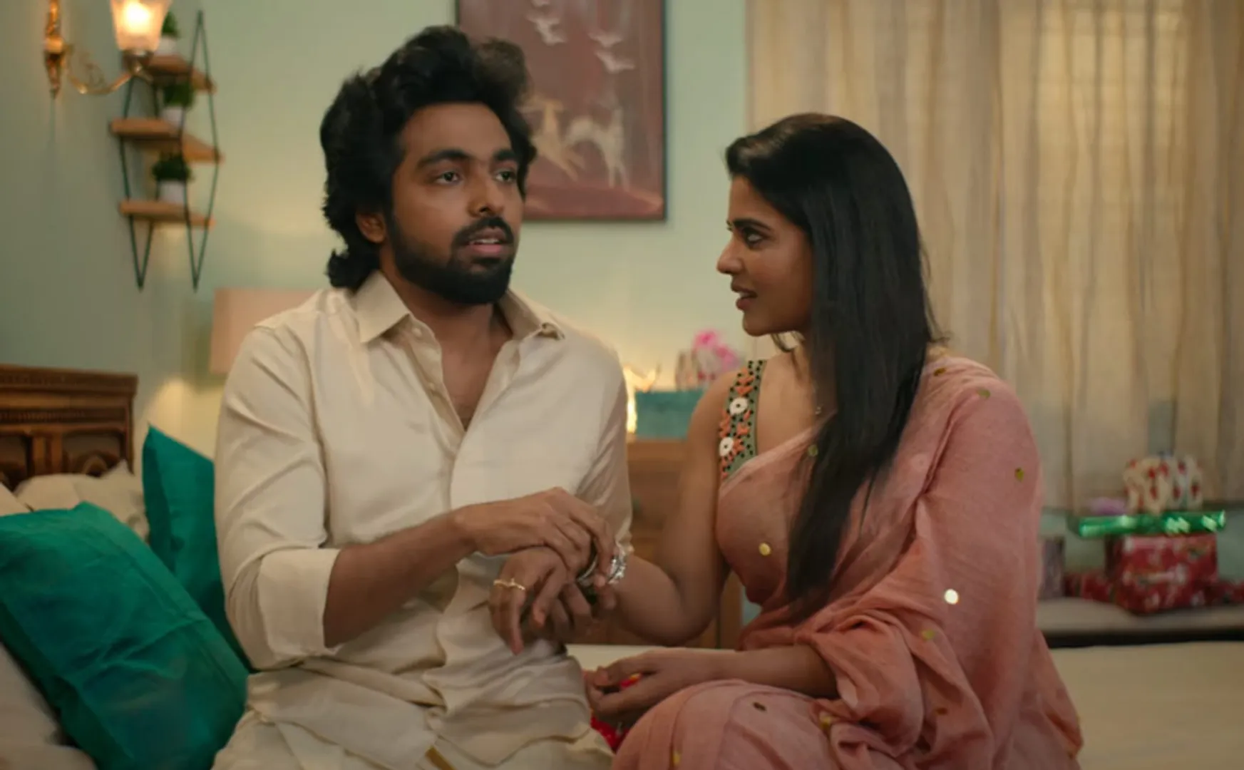 ravichandran ashwin gives voice over to gv prakash aishwarya rajesh dear movie trailer