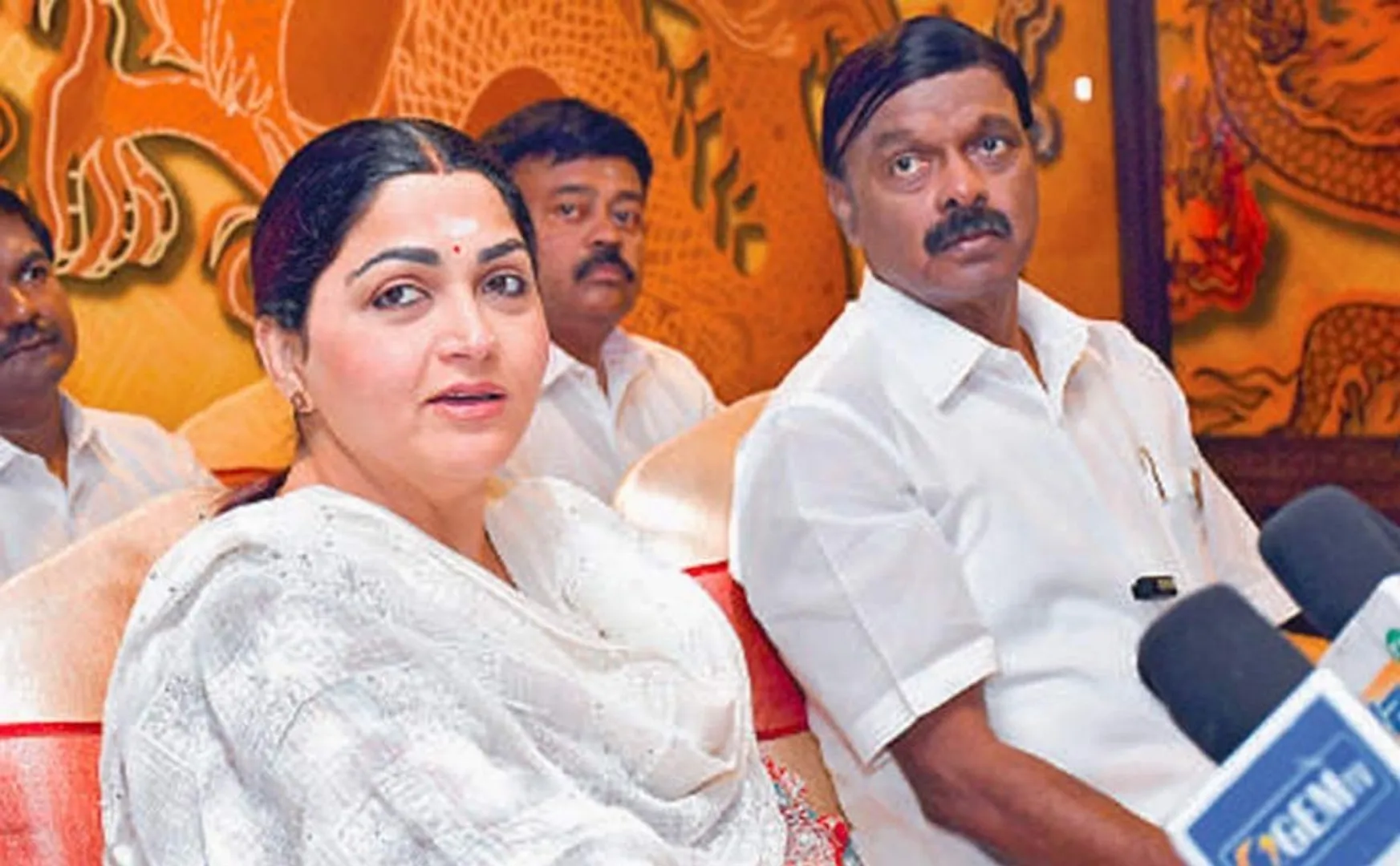 kushbu sundar about aranmanai 4