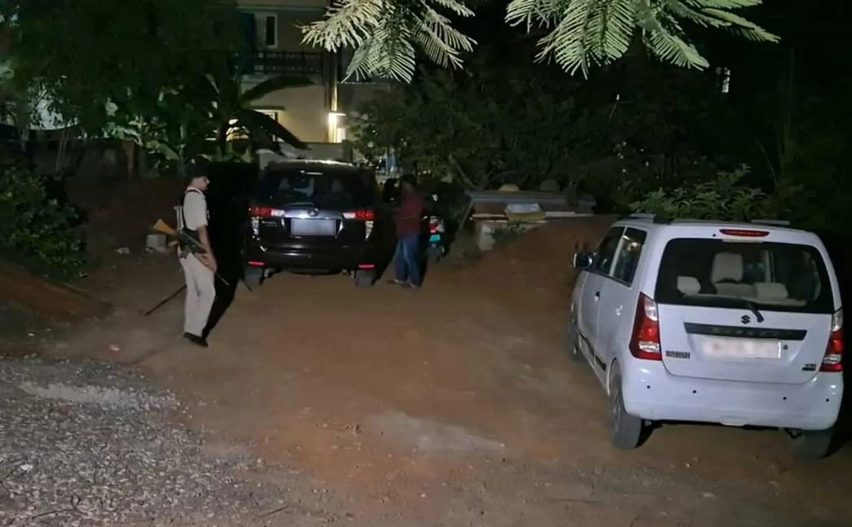 IT Raid at Trichy Government Contractor's House!