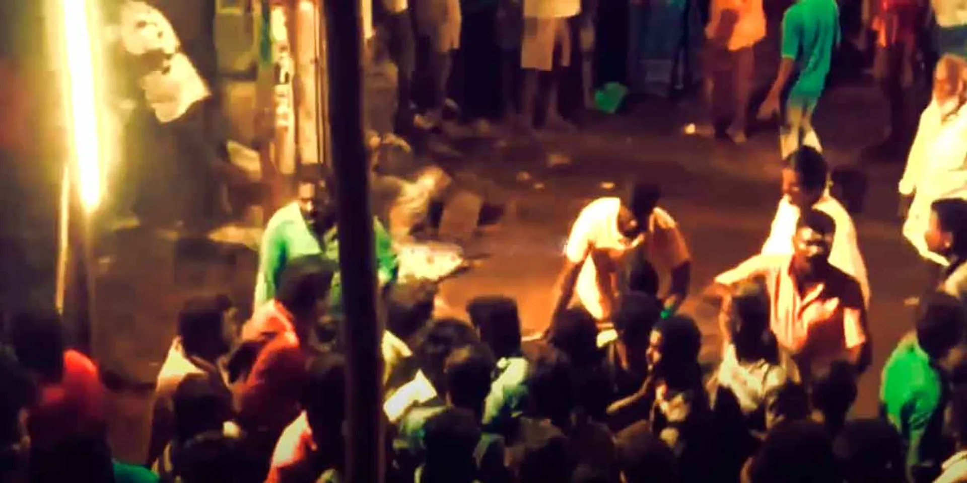 Clash in the slippery tree-climbing game; Police baton