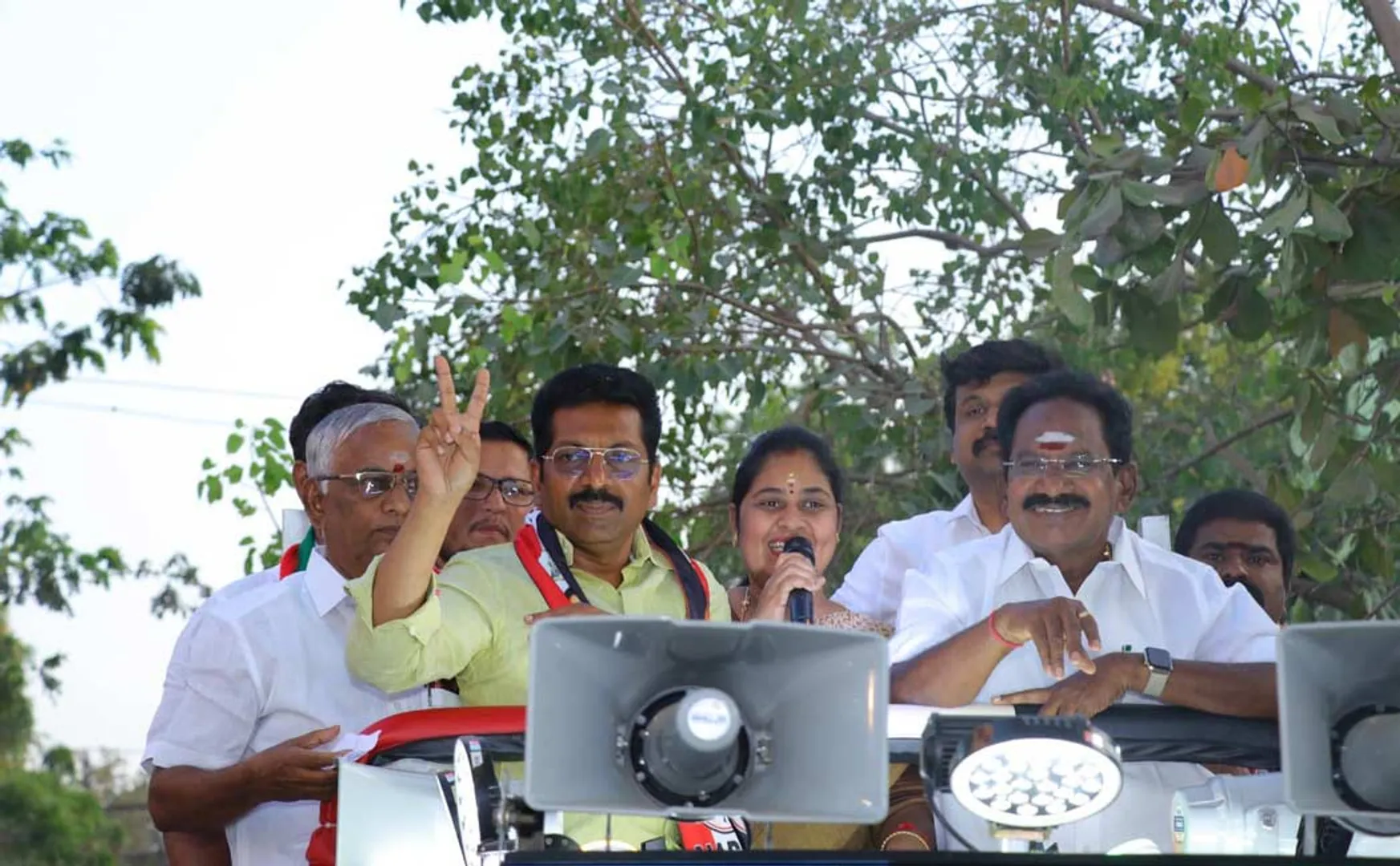 AIADMK candidate Saravanan crictized DMK and madurai MP su.venkatesan