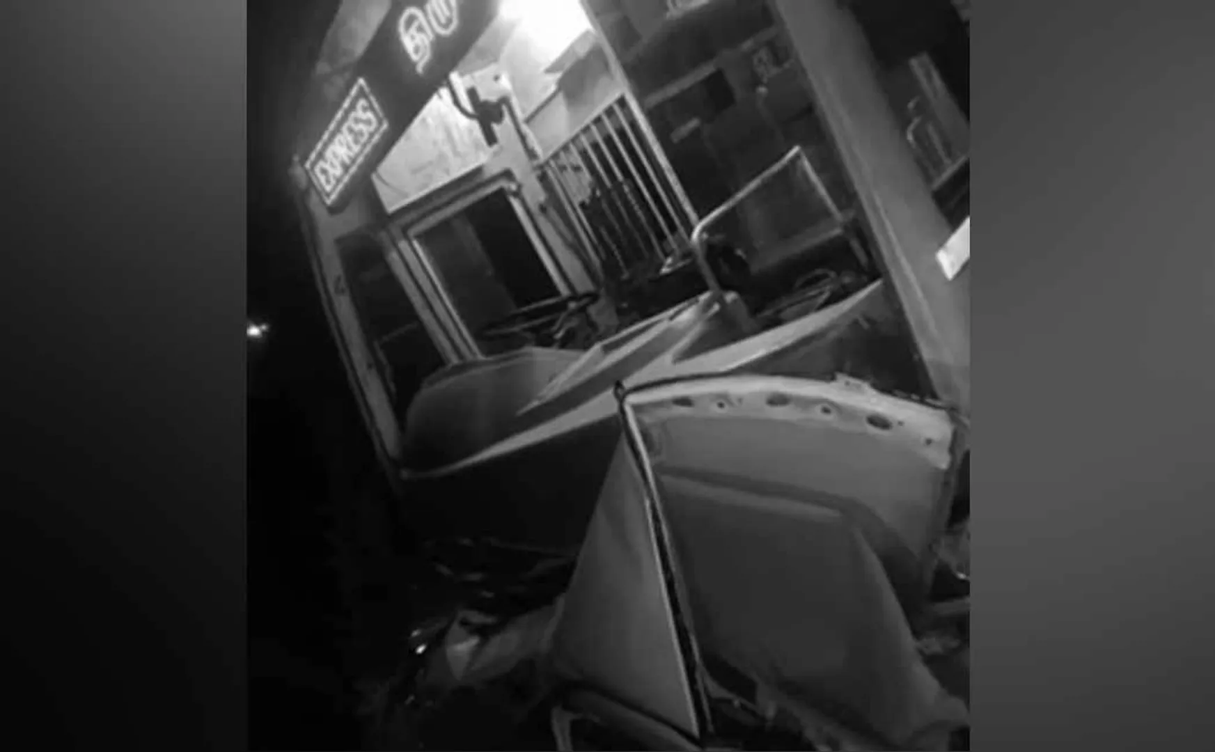 incident for tirupur vellakoil car and govt bus