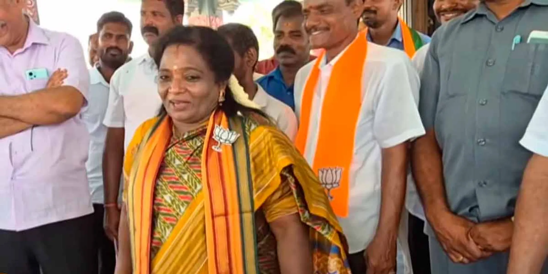 'Hit me even with a stone if you don't do anything for the constituency'-Tamil campaign