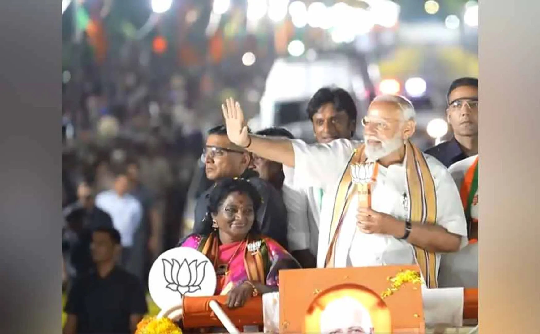 police filed a case for PM Modi's road show