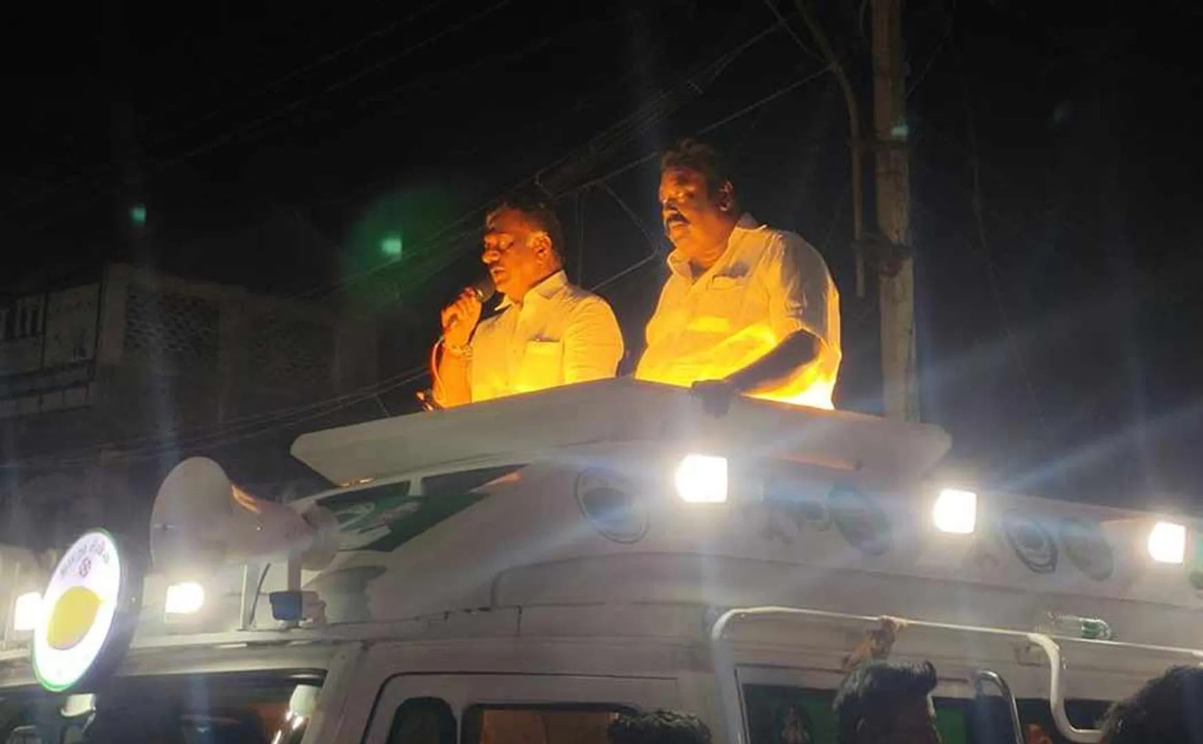 OPS said that Prime Minister Modi has given up his constituency for me