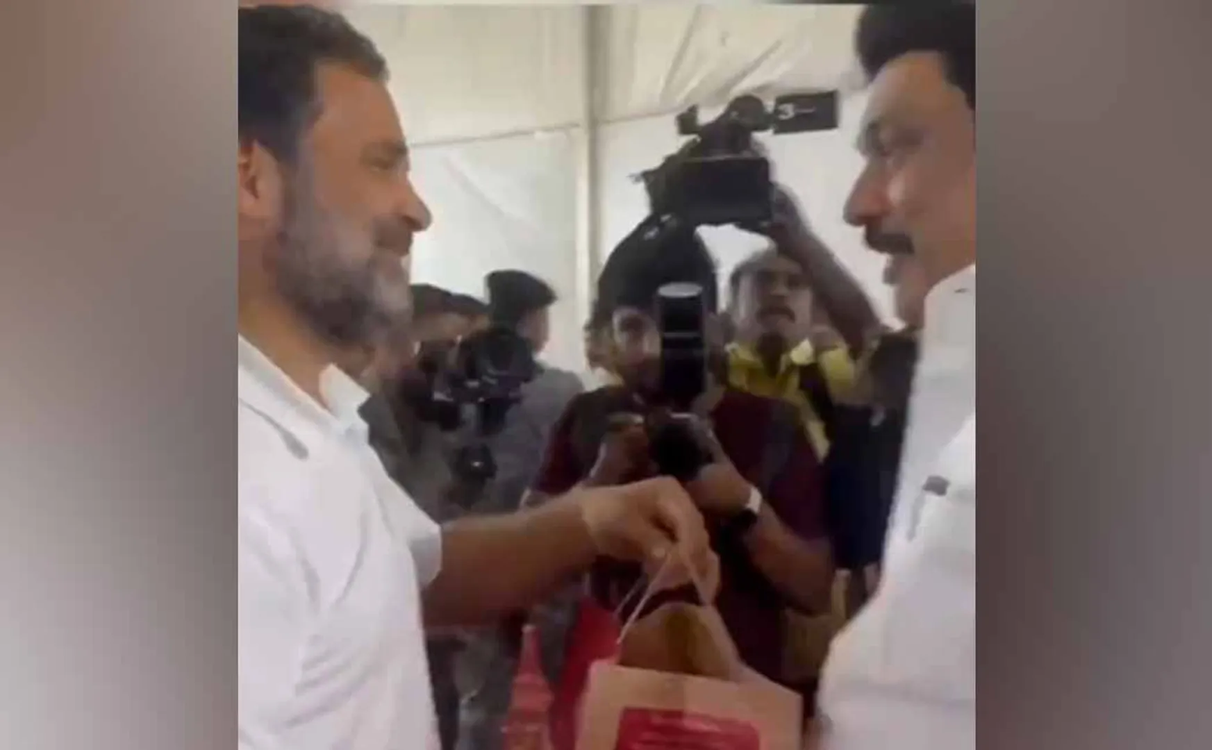 Rahul Gandhi who gave the gift of love CM MK Stalin resilience
