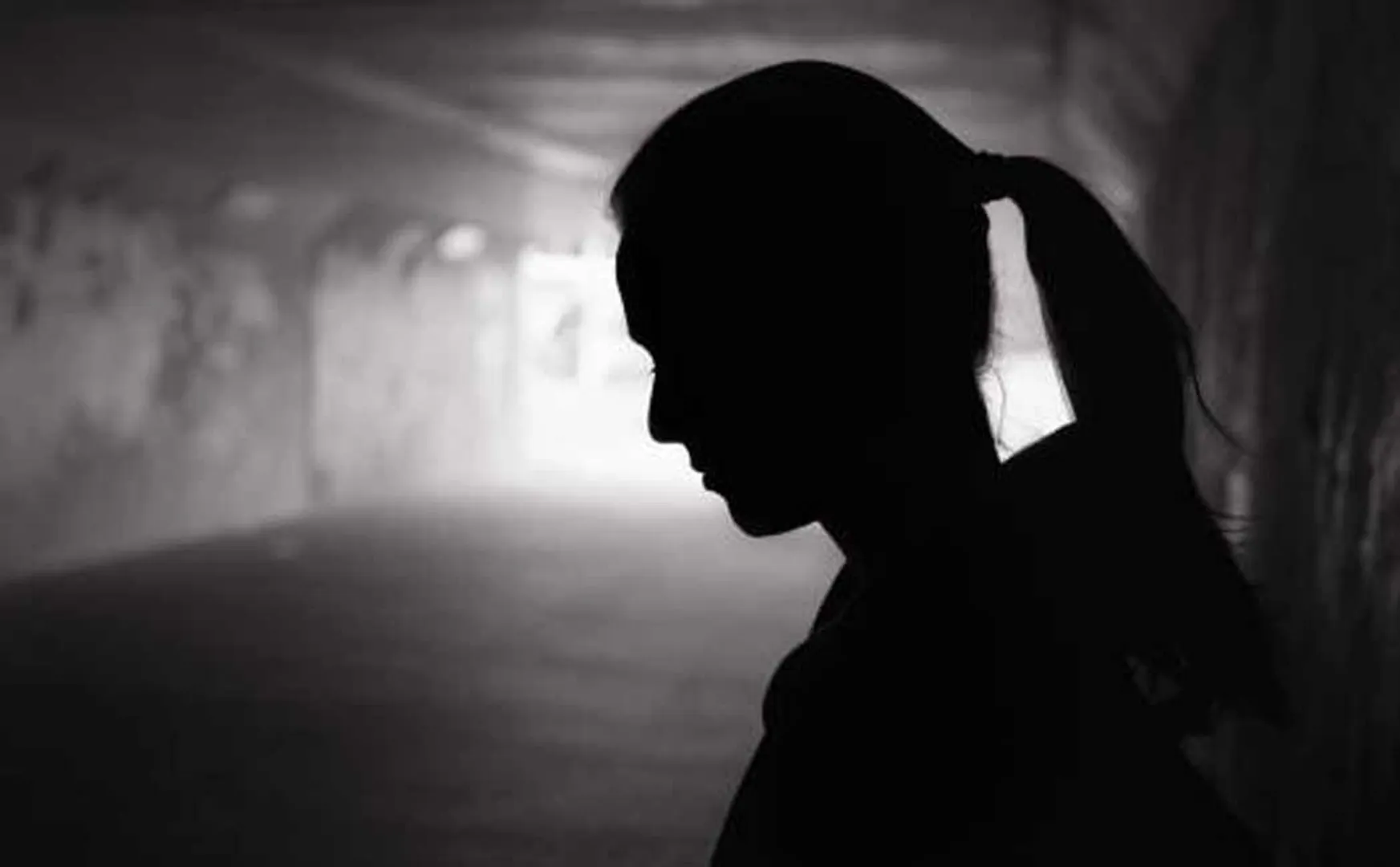  lover stabbed his girlfriend who forced her to marry him