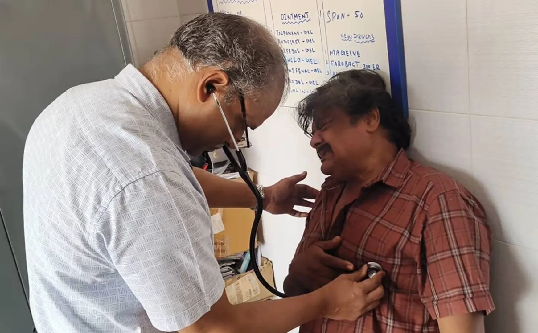 mansoor ali khan in hospitalized
