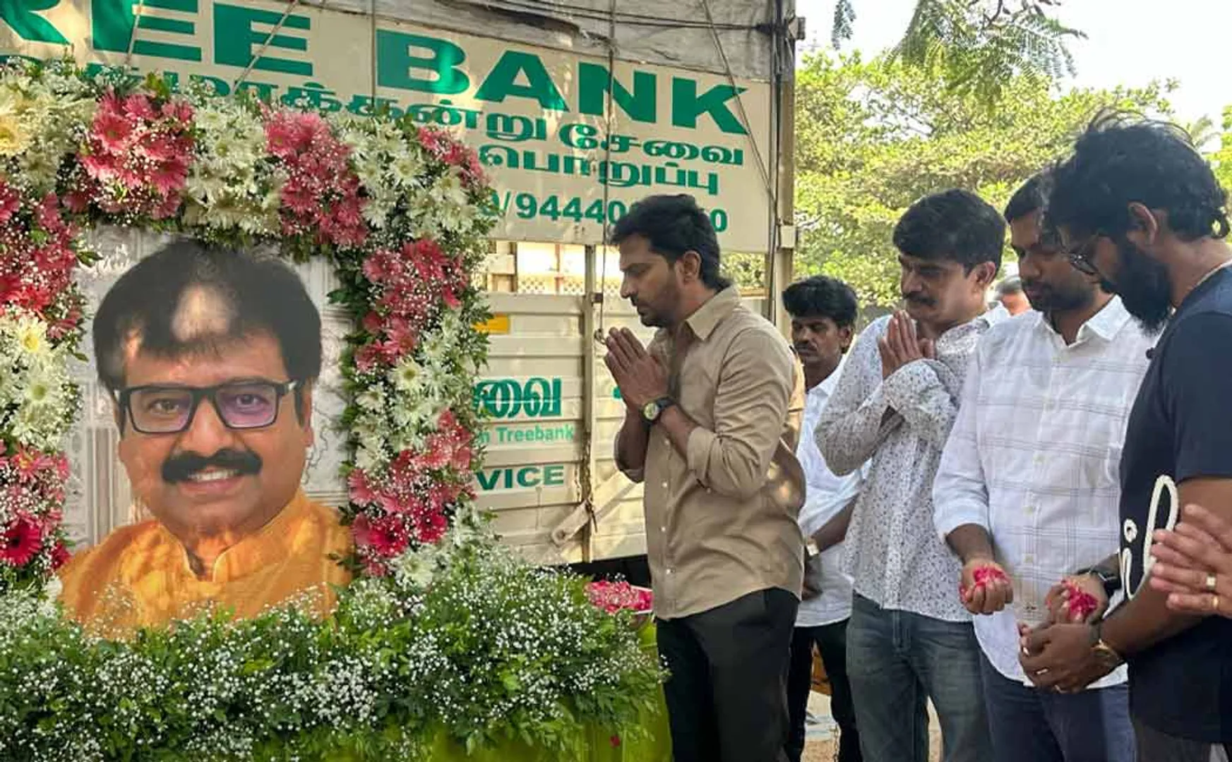 Vivek's Memorial Day Actors vaibhav cell murugan Tribute Planting trees