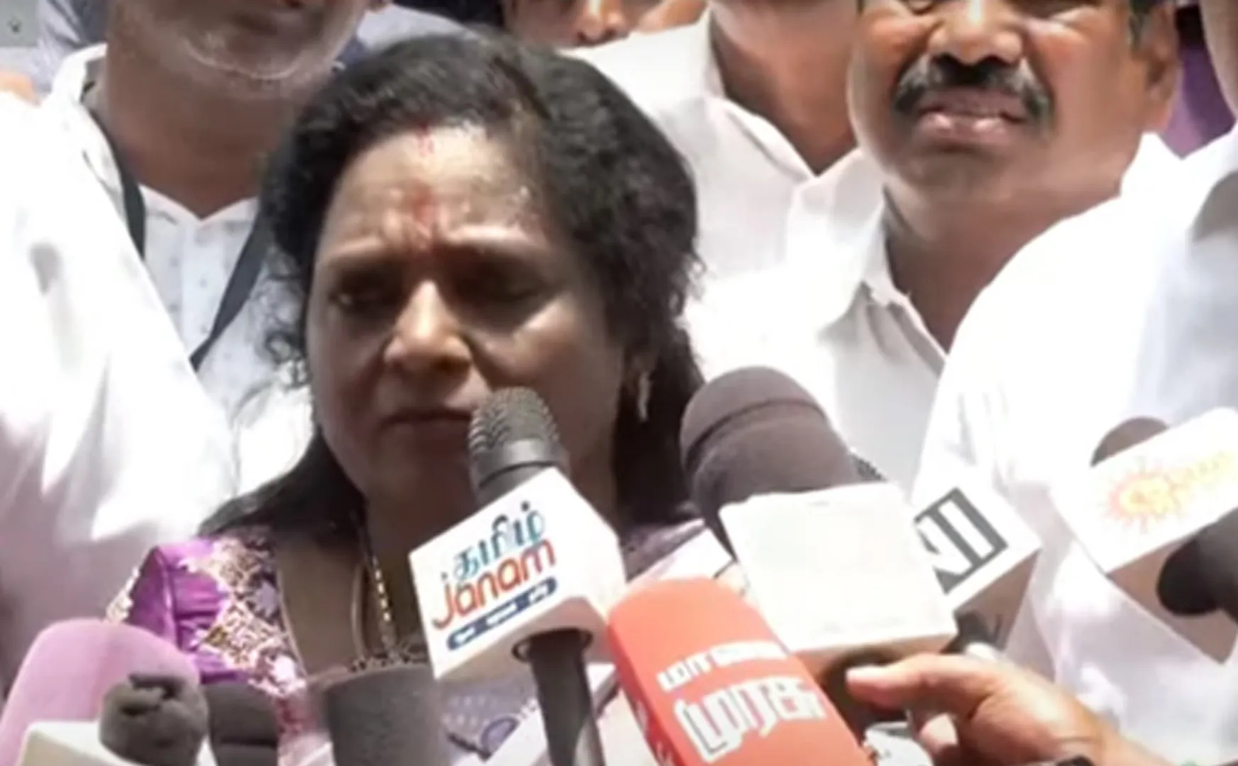 Tamilisai soundararajan says Rule is changed into a holiday for lok sabha election