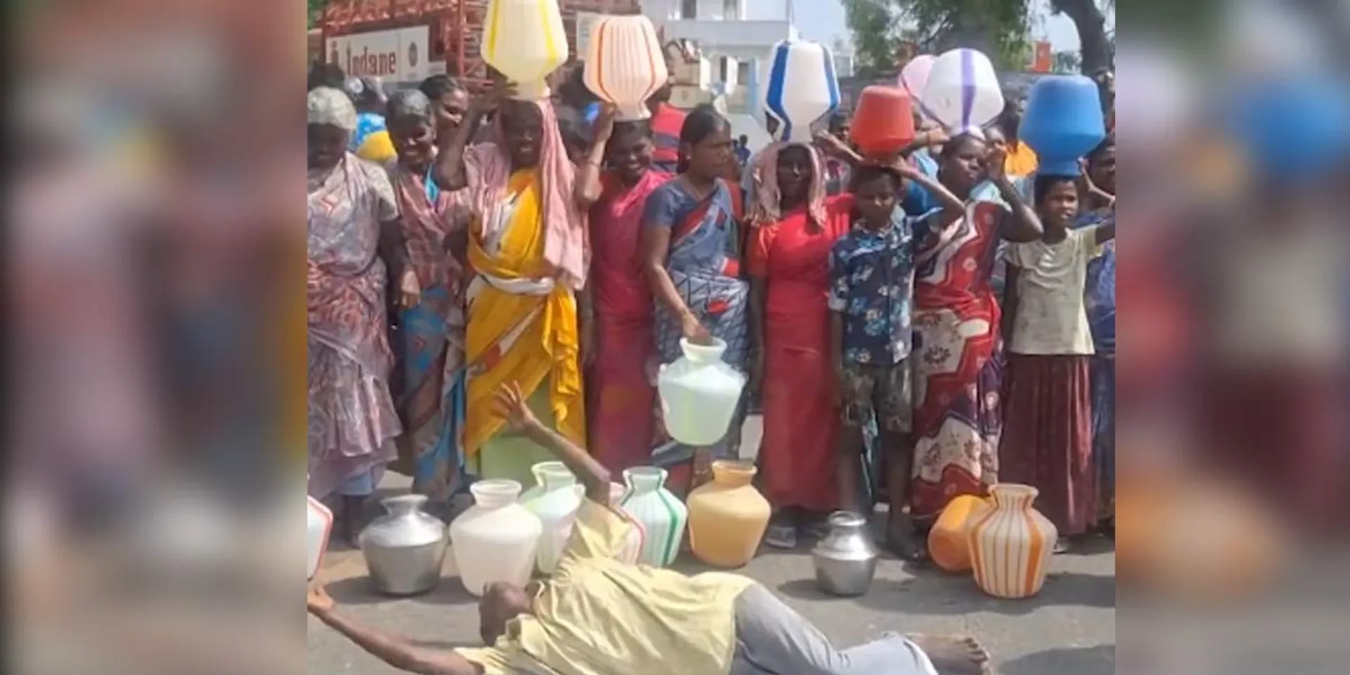 'Where shall we go for water'-people protest with empty jugs