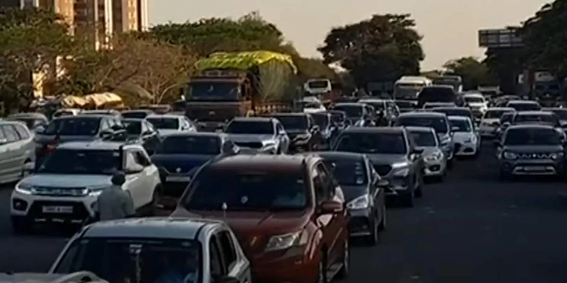 People returning to Chennai after elections; The stifling Paranur toll plaza