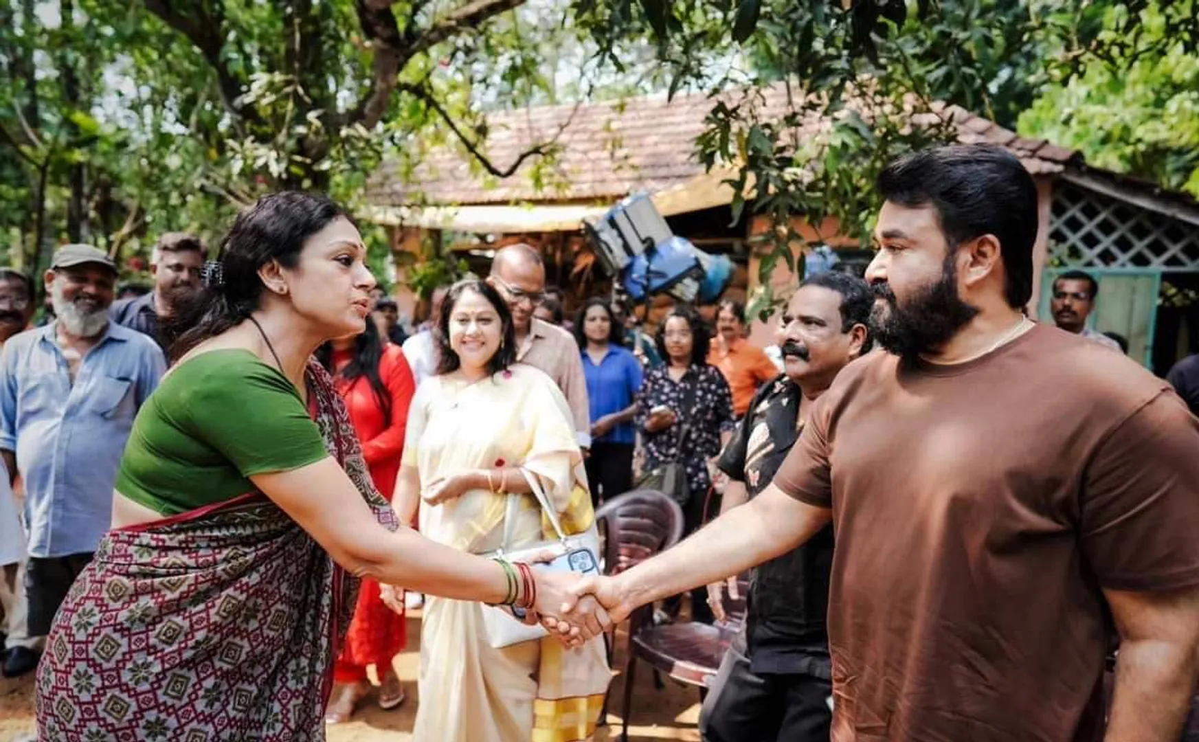 mohanlal shobana at shooting spot of l 360