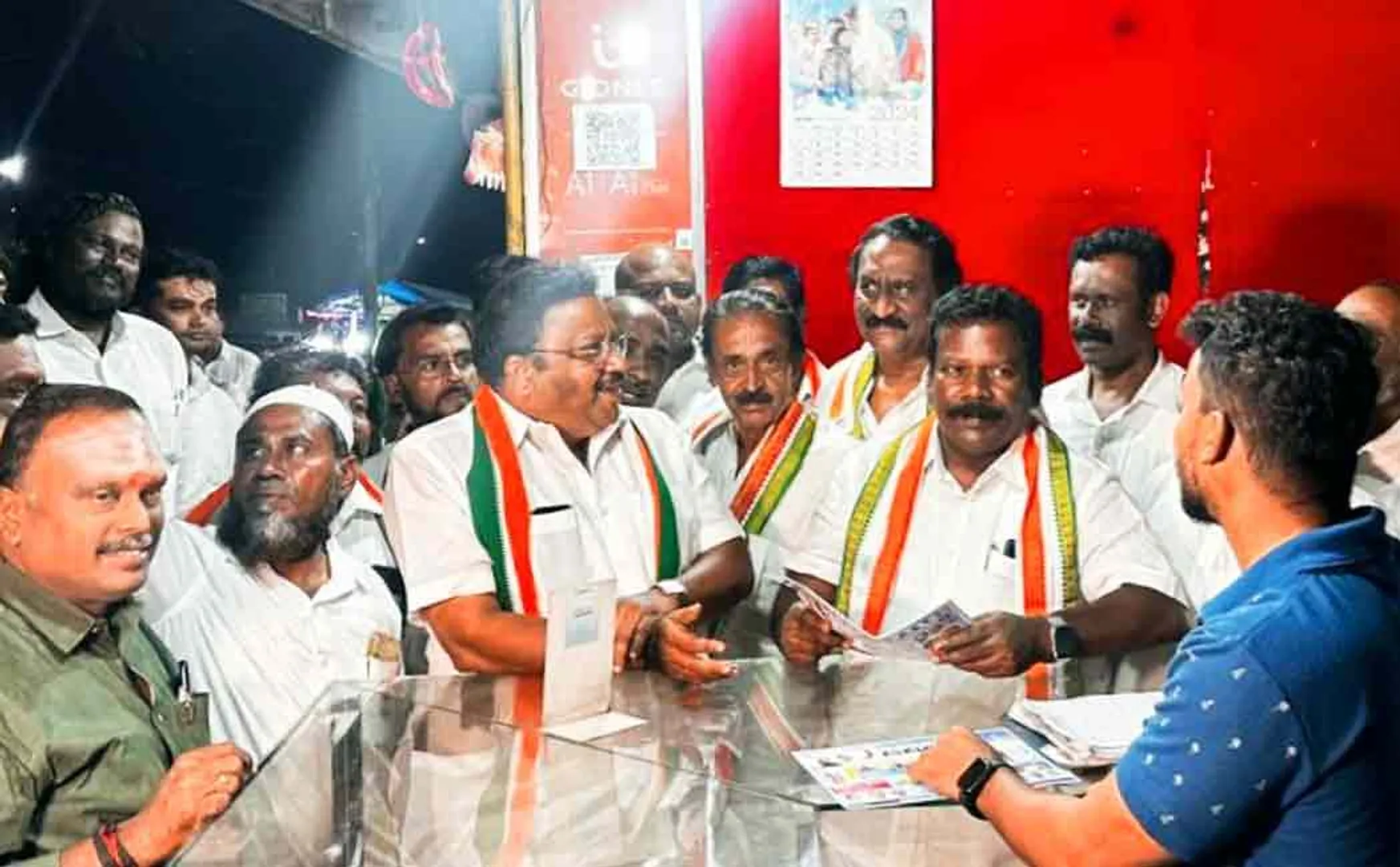 selvaperunthagai who collected votes in support of Rahul Gandhi in wayanad!