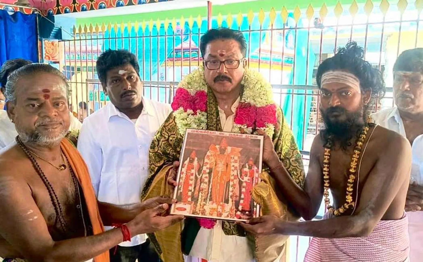 Actor Sarathkumar Darshan at Vallakottai Murugan Temple