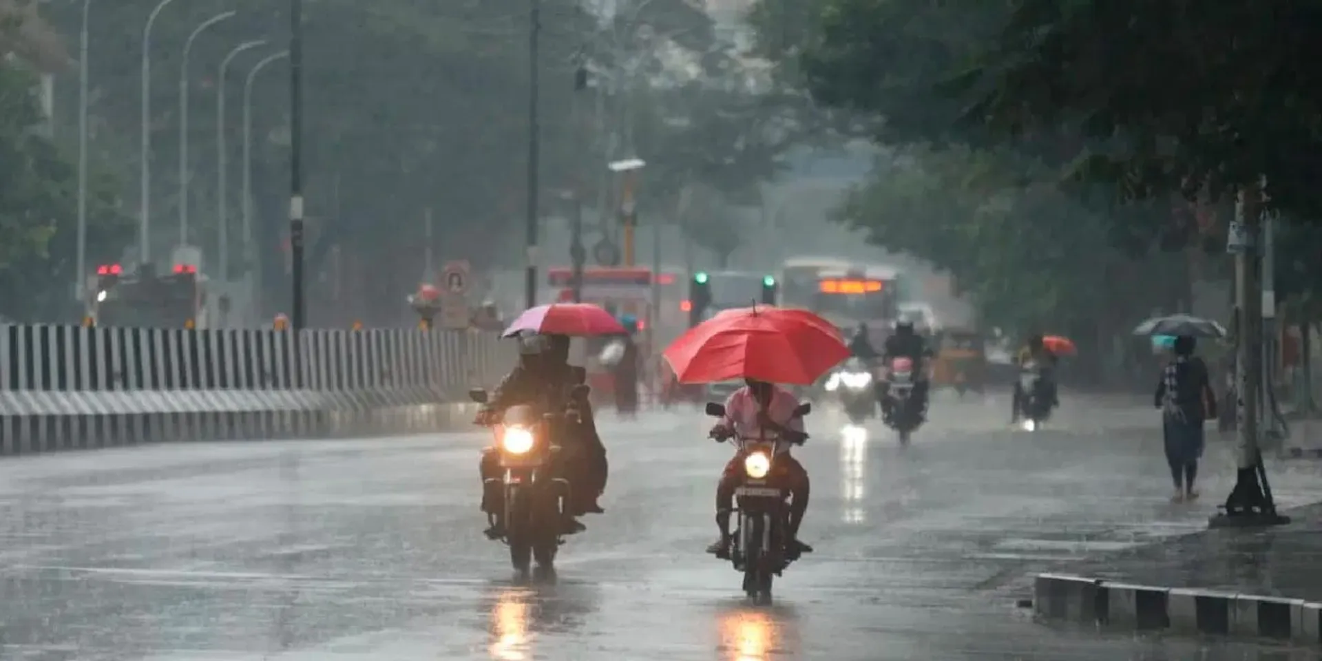  Rain in 6 districts in 3 hours