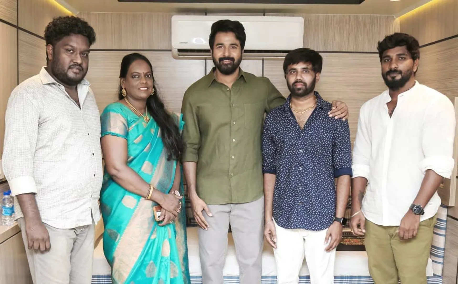 sivakarthikeyan released the first look poster of robber movie