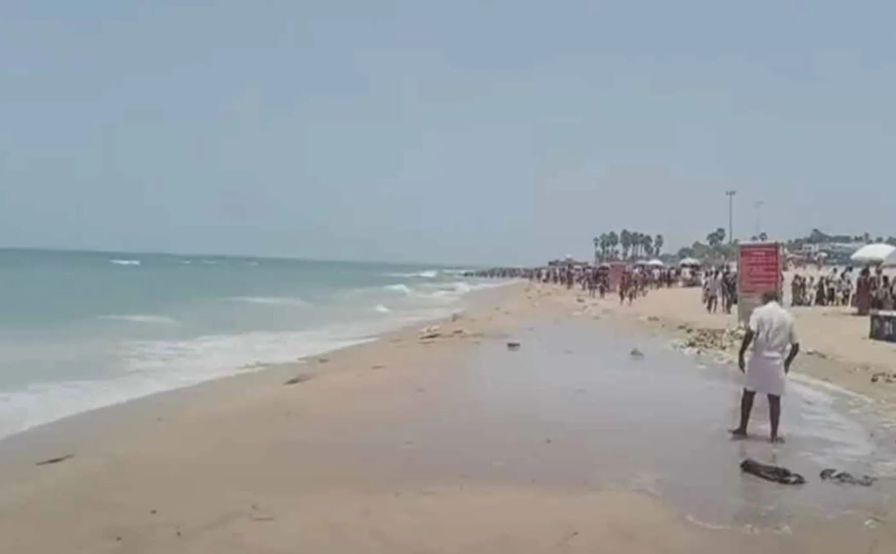 Ban on bathing in Tiruchendur sea; Devotees disappointed