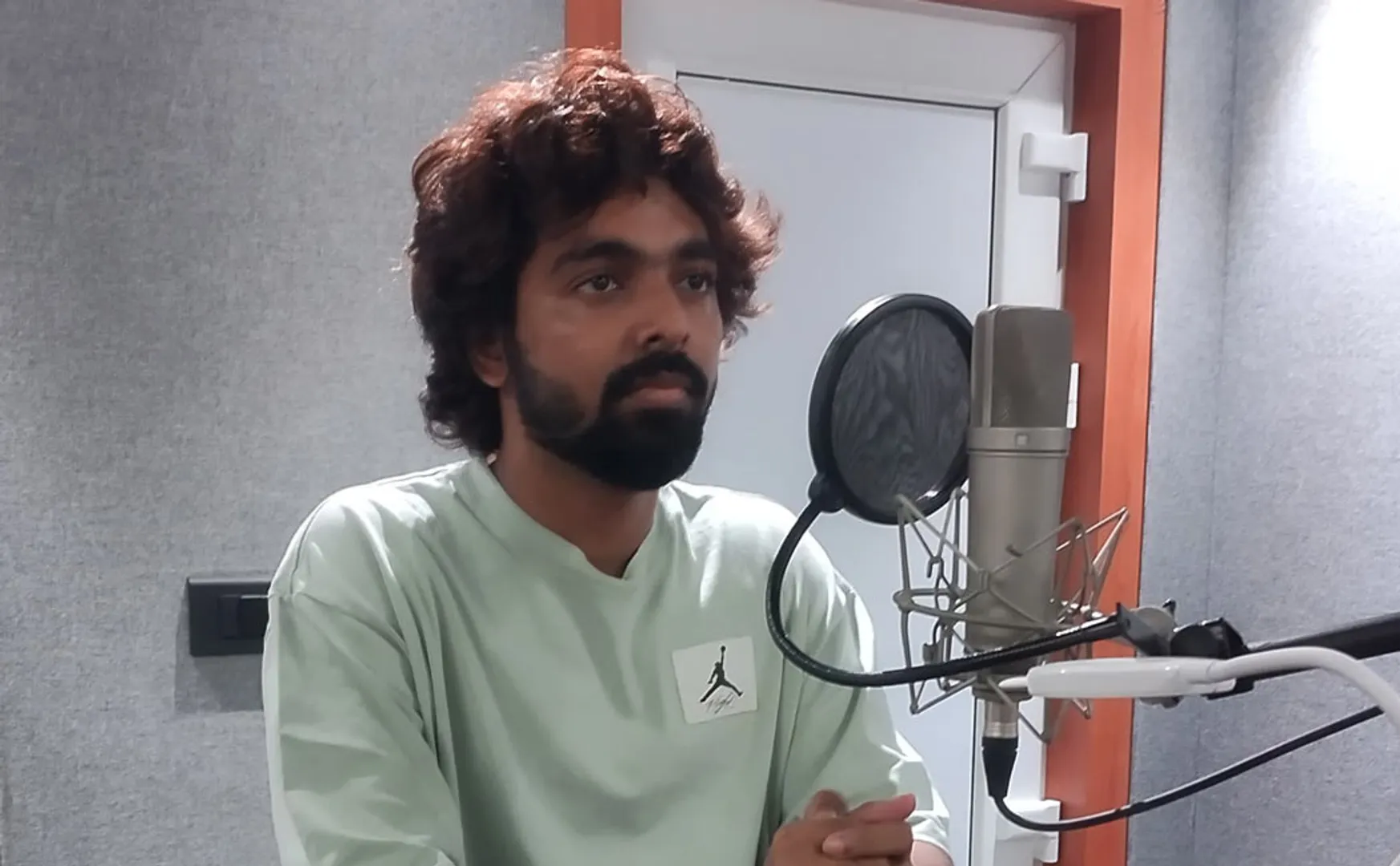 gv prakash started his dubbing for his 13 movie