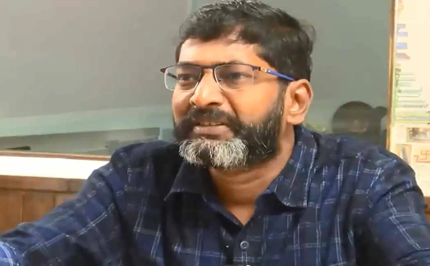 The thug law has flown on shavkku Shankar