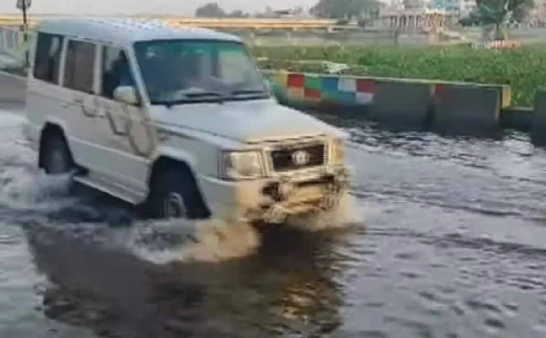 Flooding in vaigai River Traffic damage