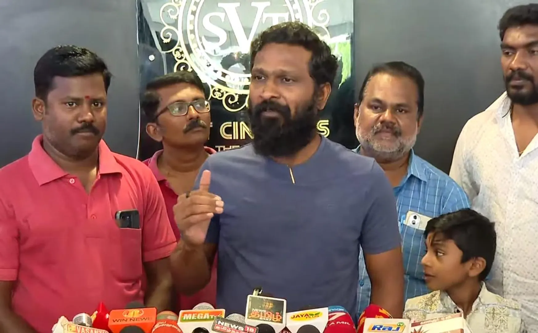 vetrimaaran replied praveen gandhi statement