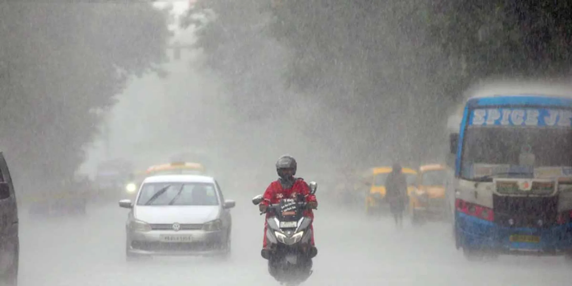 Torrential rain... warning issued for three districts