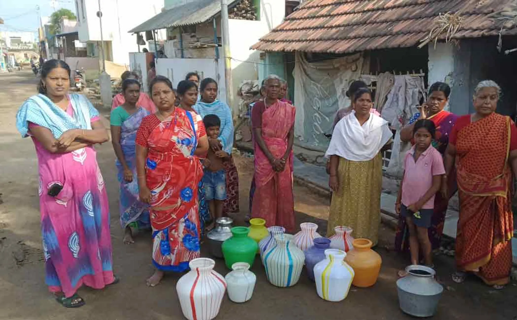 People living on banks of Trichy Cauvery dam are suffering without drinking water