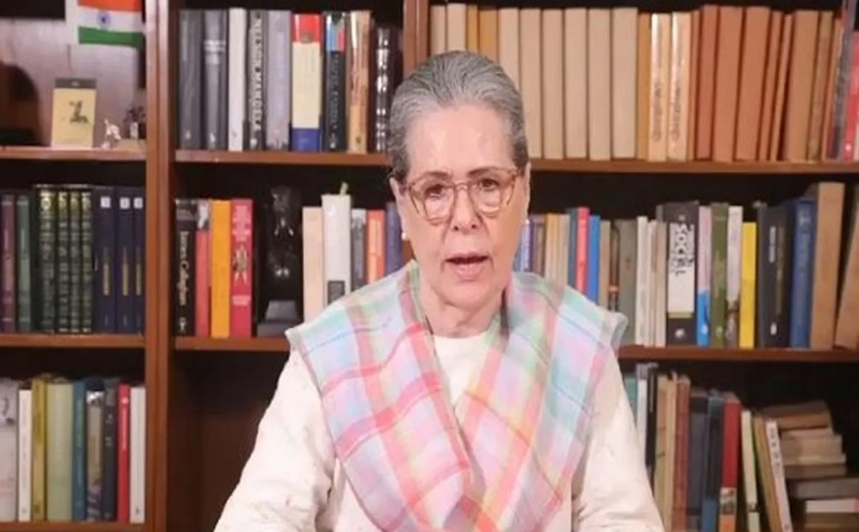 Sonia Gandhi requested people to play a role in this struggle