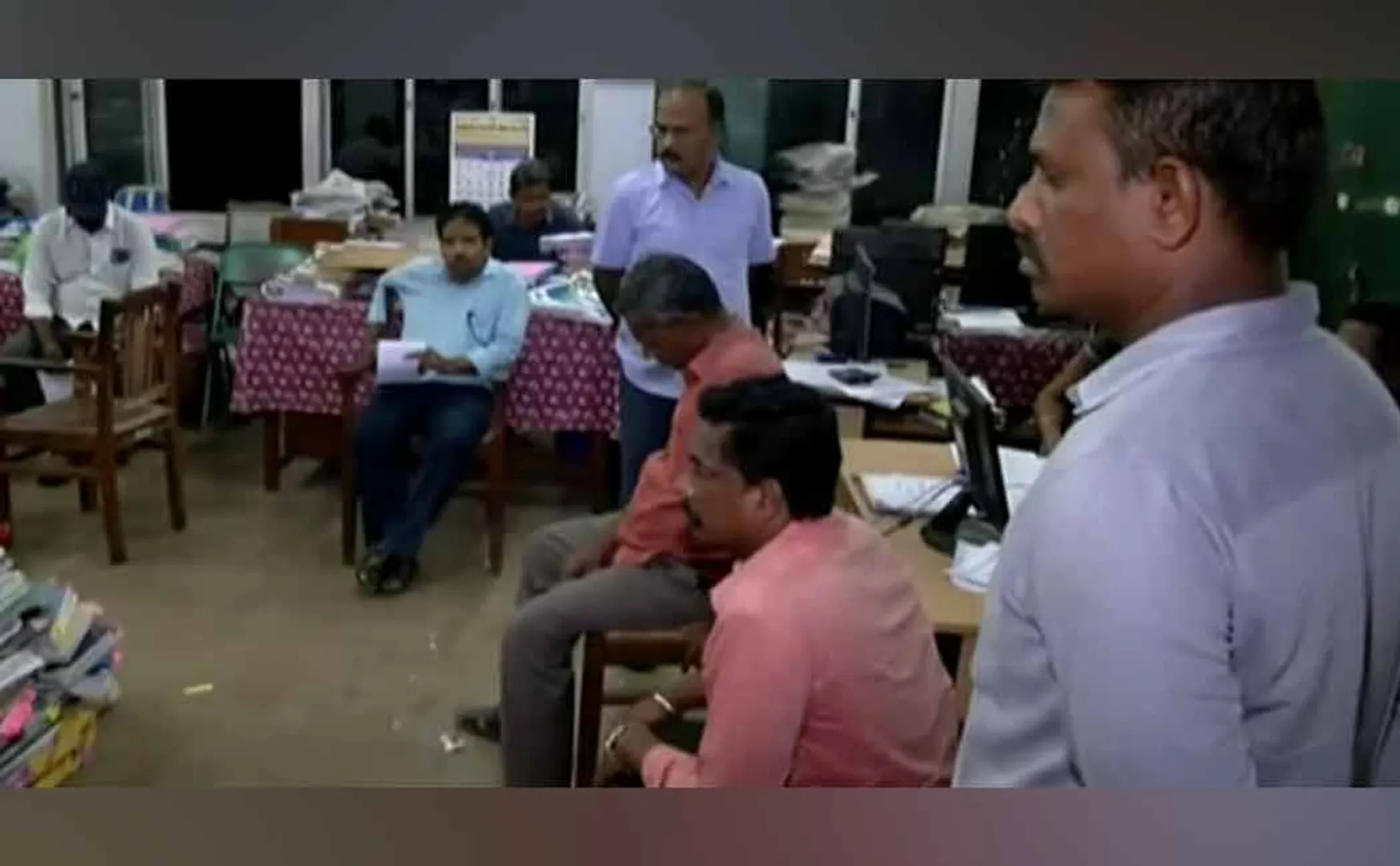 The anti-corruption department raided the collector's office