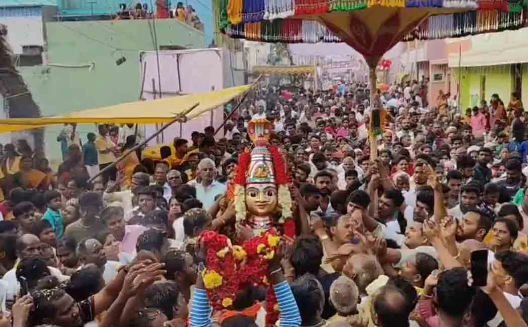 Thousands of devotees attend Kengaiyamman Sirasu festival and have Sami darshan
