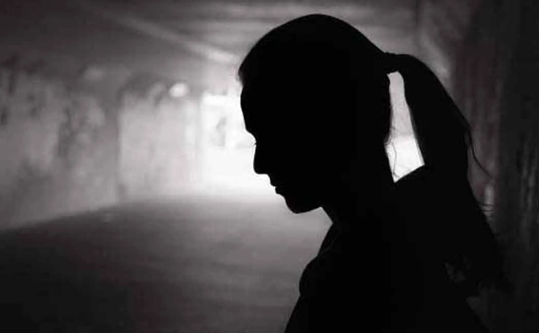 Online fraud of Rs 4 lakh on the woman of a  in Trichy