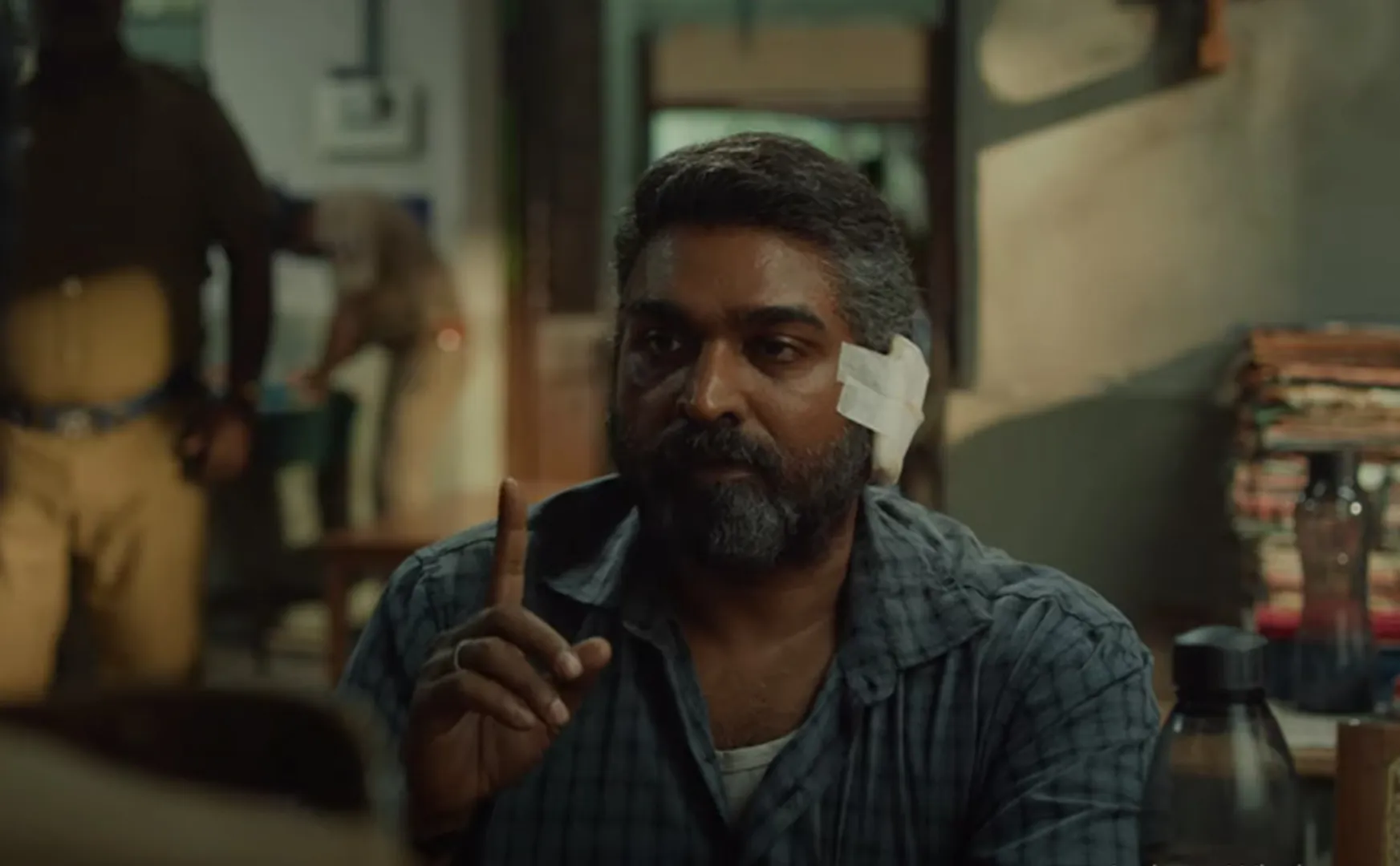vijay sethupathi maharaja trailer released 