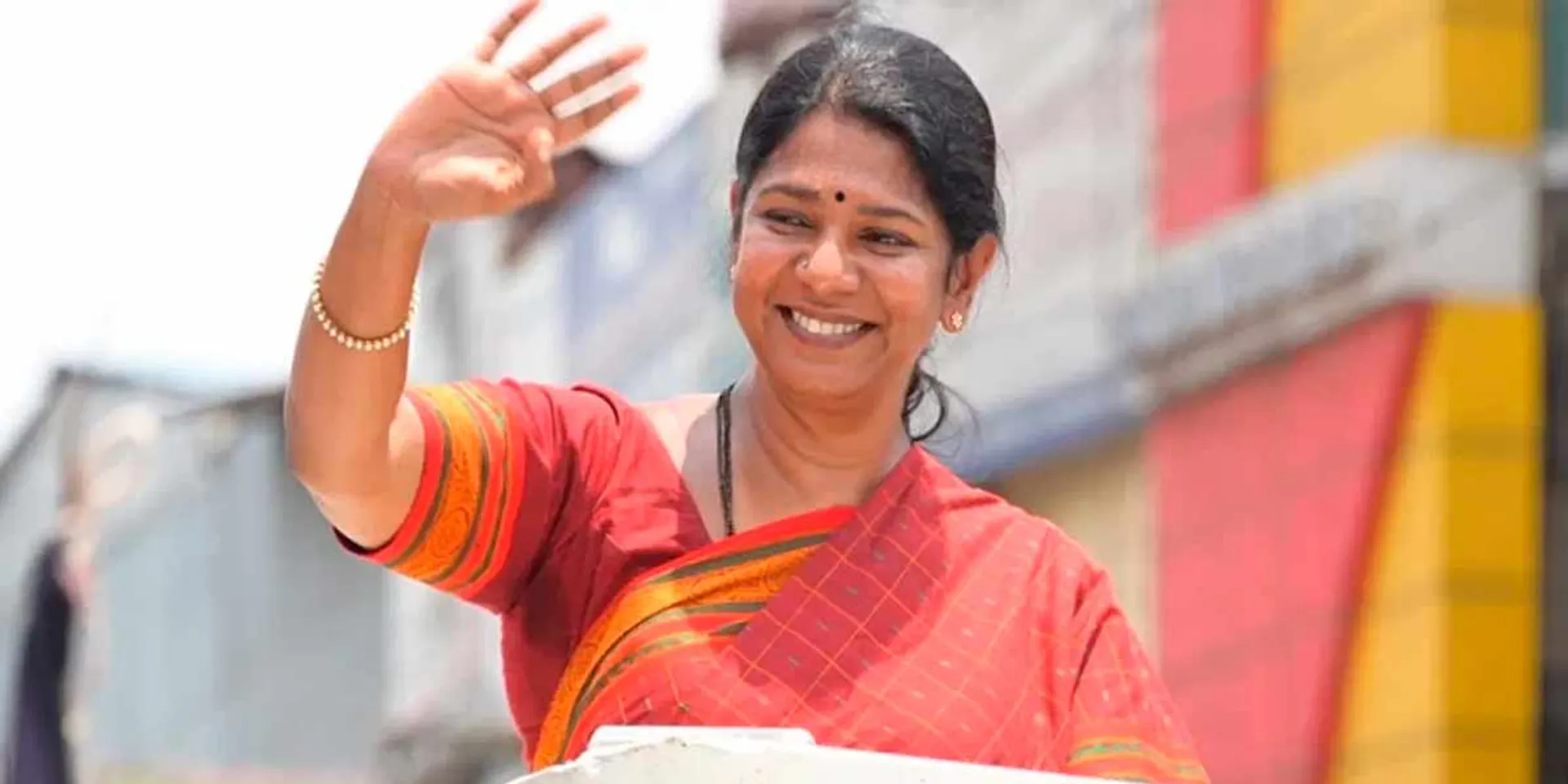 Victory face in Tuticorin; Kanimozhi to become MP again?