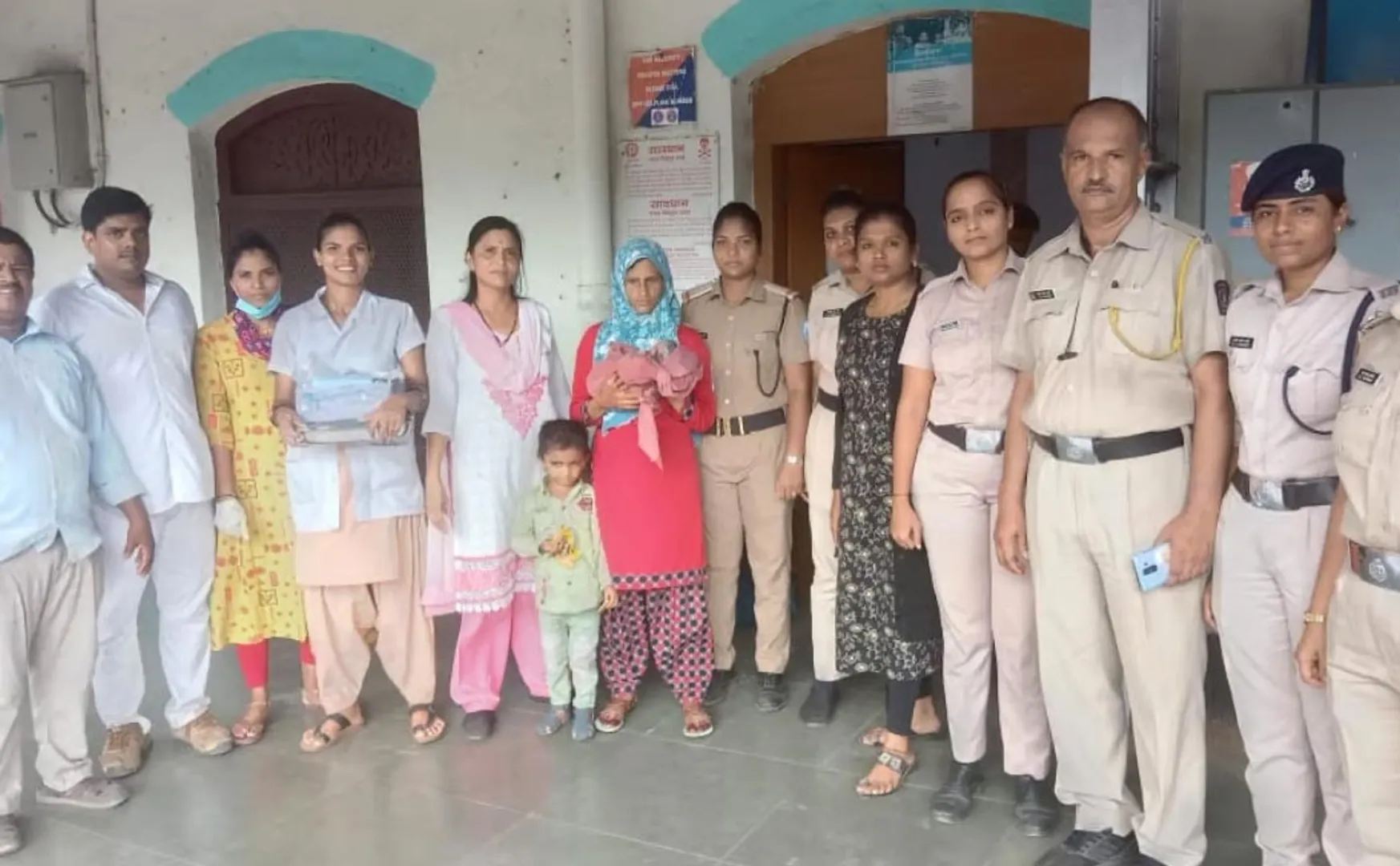Muslim couple names baby Mahalaxmi in mumbai