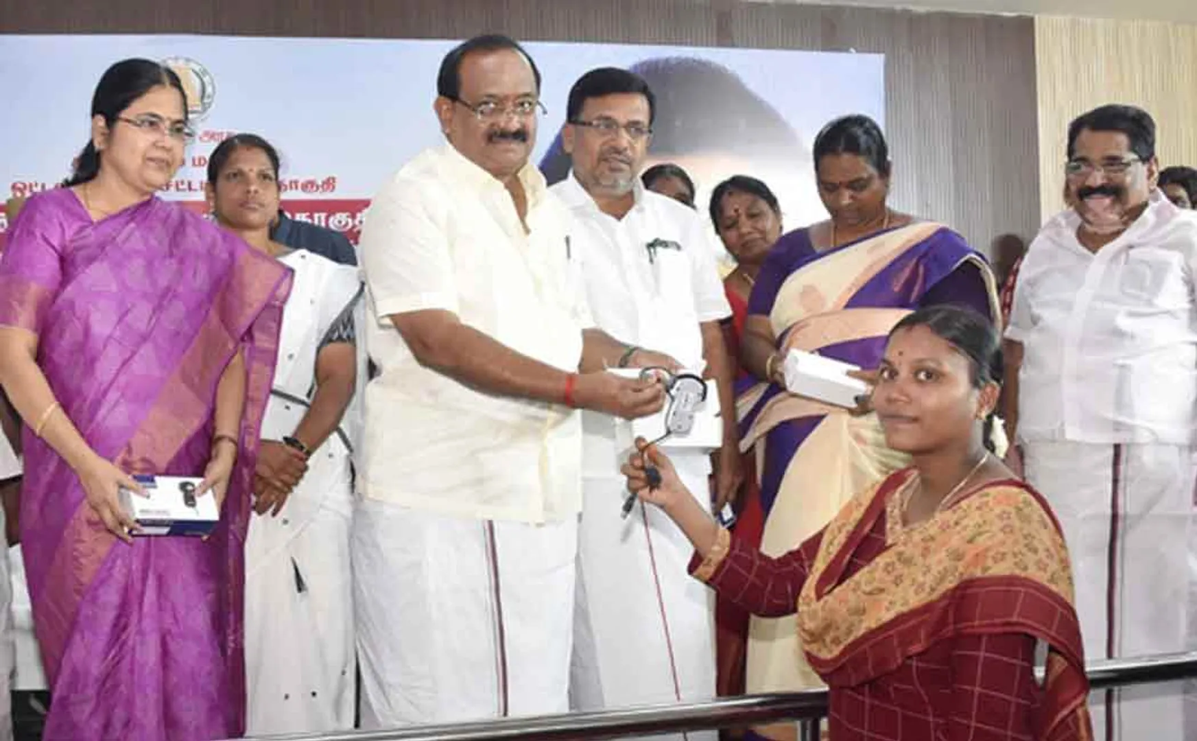 Lakhs of houses will be built under the Artist's Dream House says Minister sakkarapani