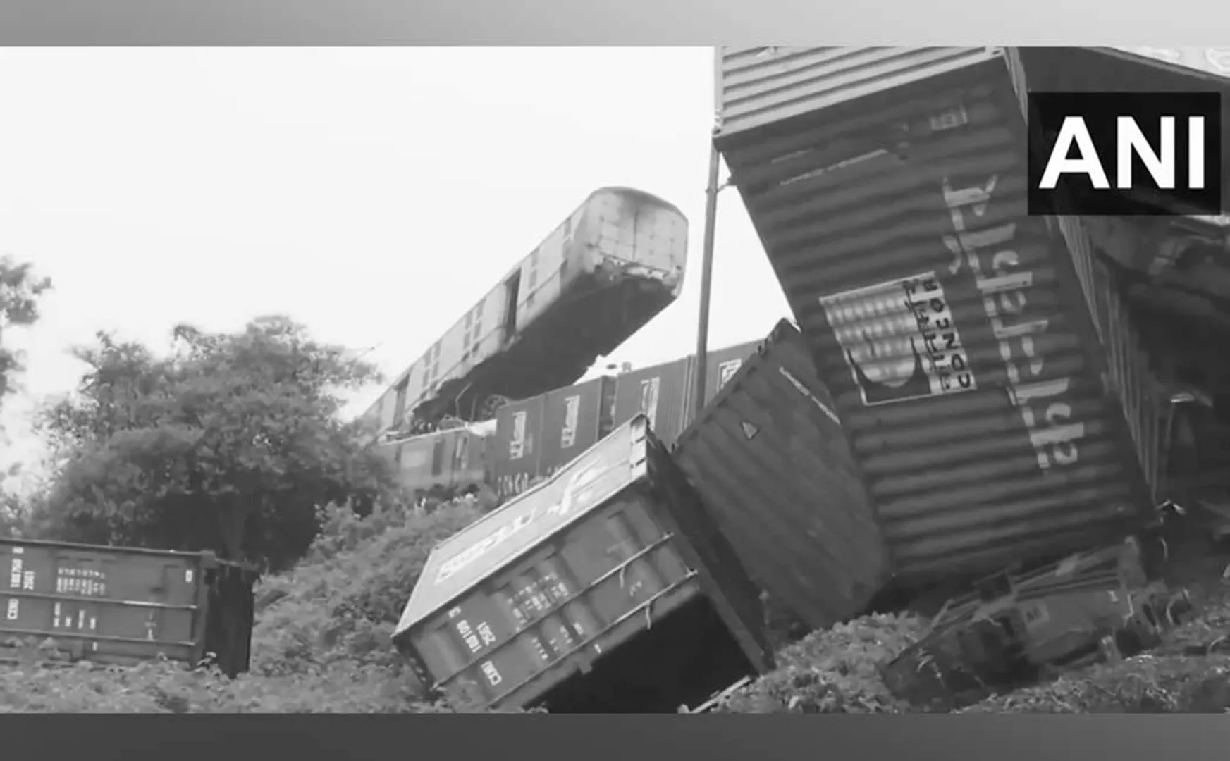 west bengal kanchenjunga express incident Railway sets up a control desk