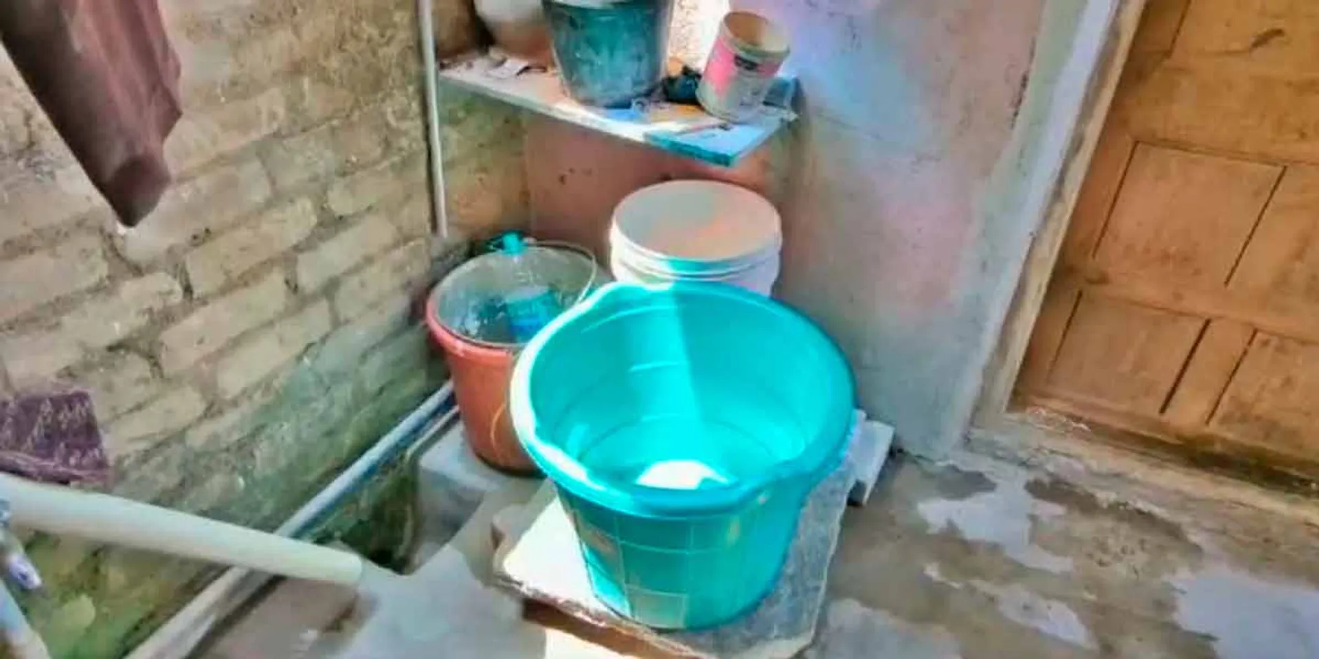 A 9-month-old baby lose their live after falling into a bucket