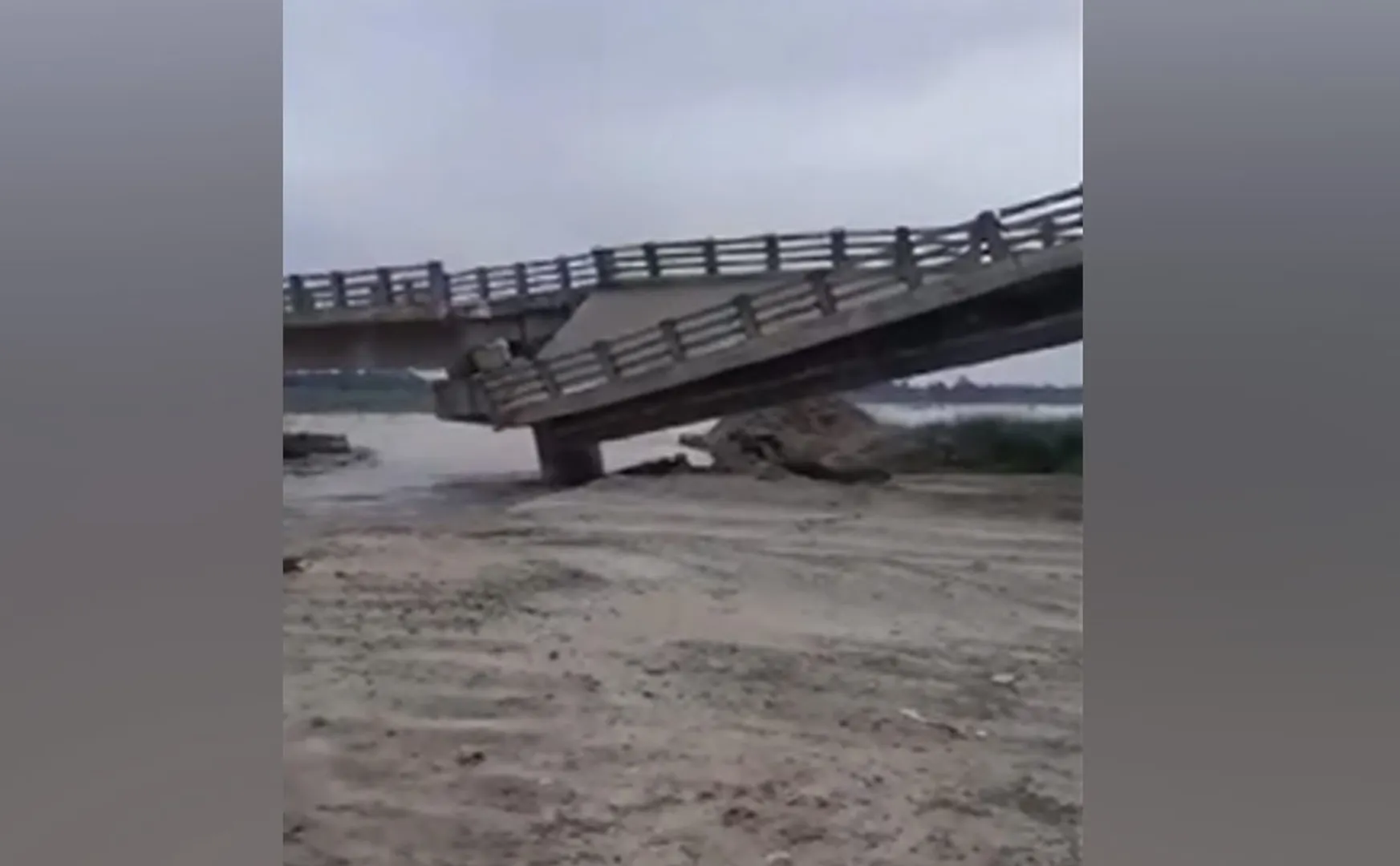 The bridge collapsed before the opening ceremony in bihar