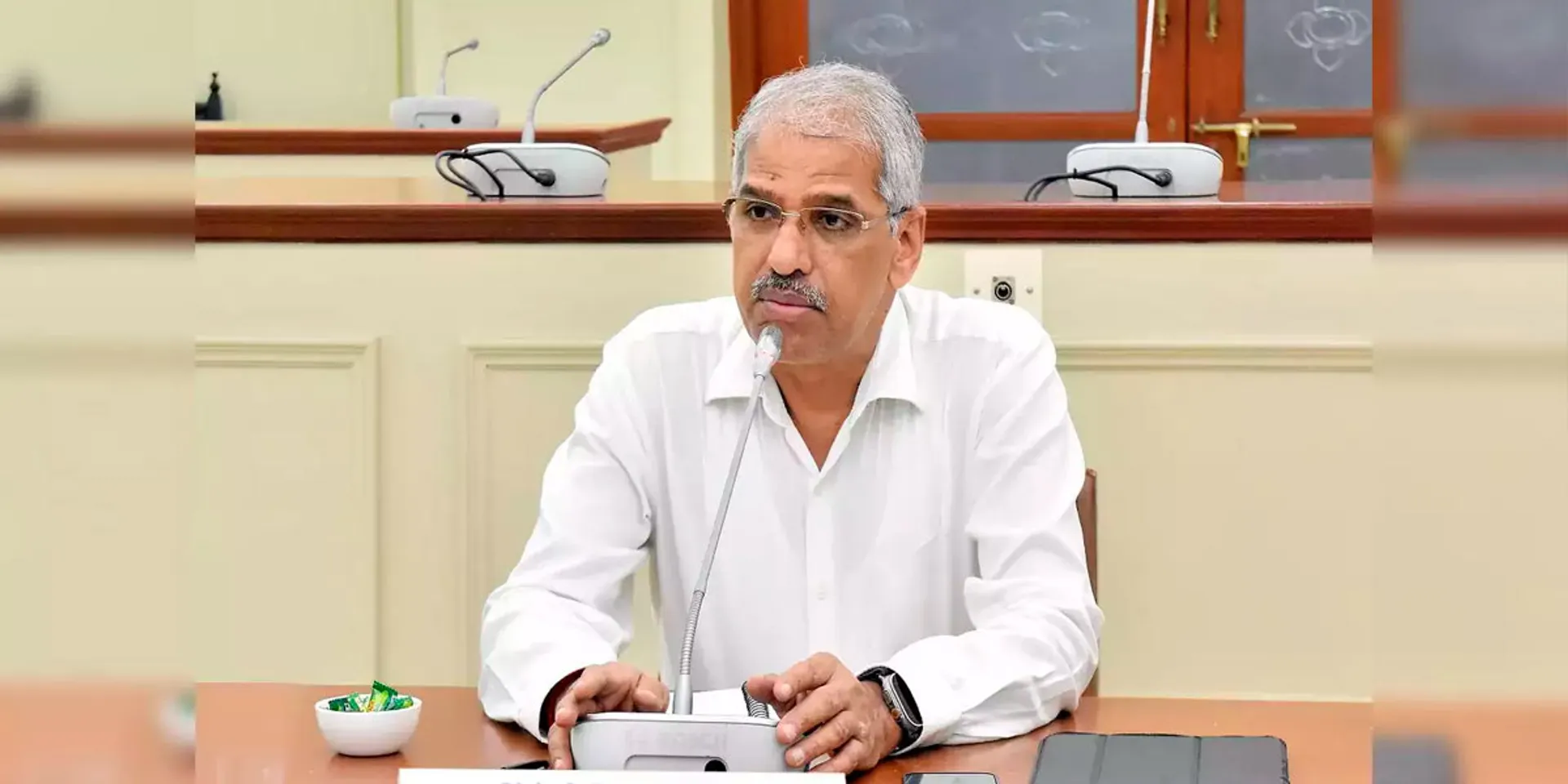 The case of counterfeiting liquor; Chief Secretary Advice