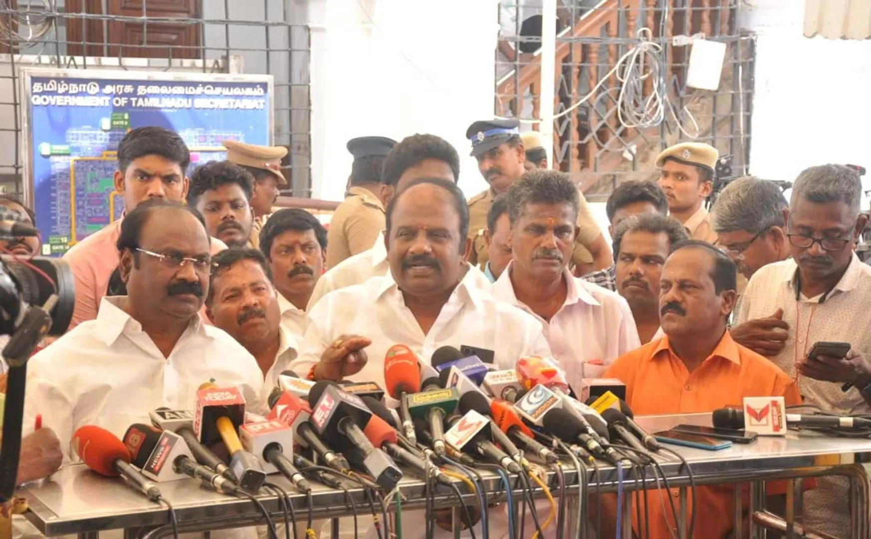 DMK MLAs Rebut Opposition Complaints About Liquor (Pictures)