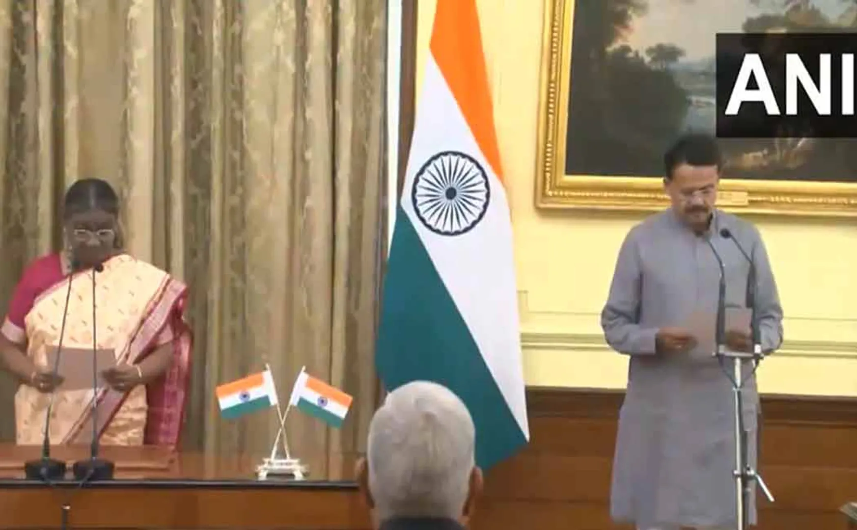 Lok Sabha temporary speaker sworn in