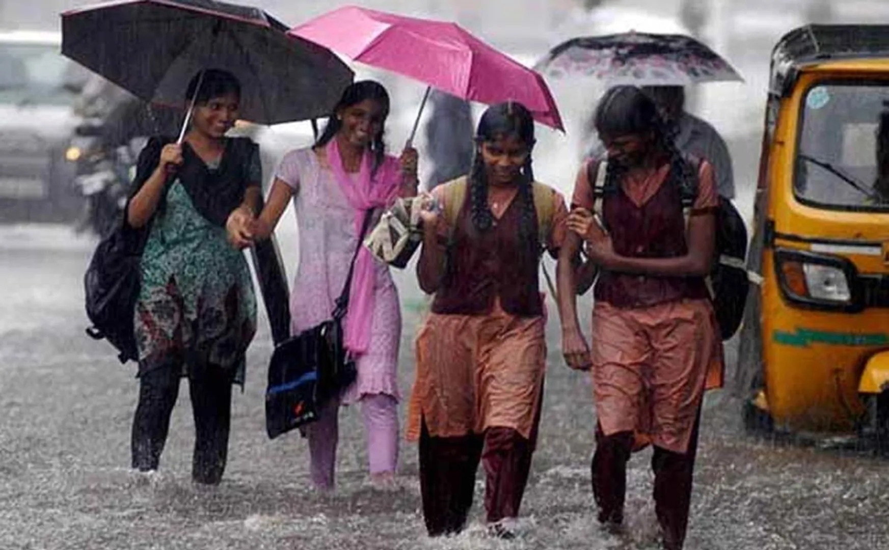 heavy rain; Holiday announcement for schools and colleges