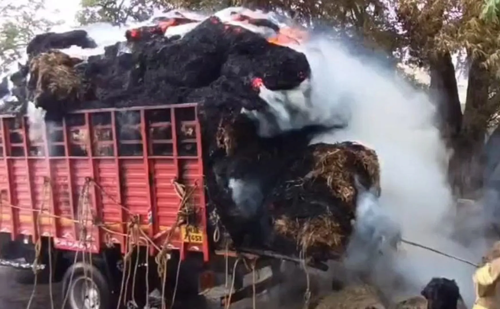 Sudden fire accident in van in vellore
