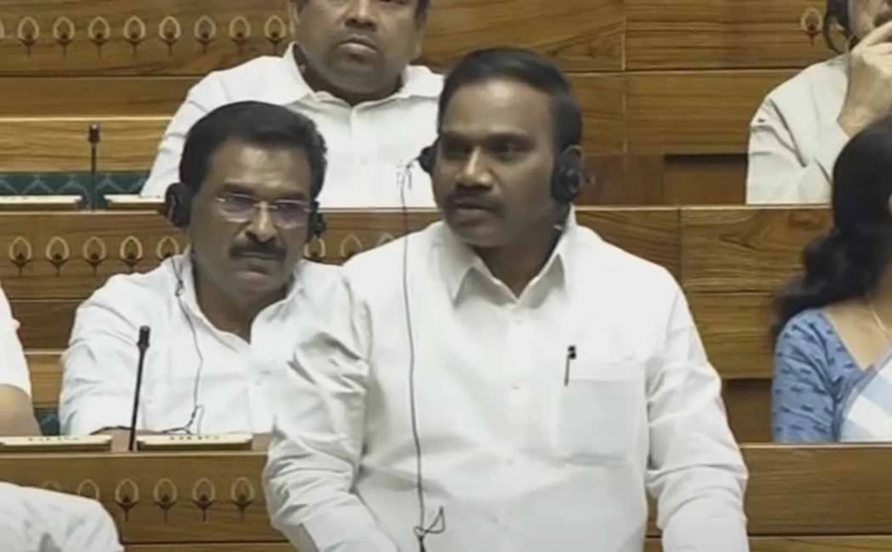 The central govt adheres to the principle of favoritism A Rasa MP