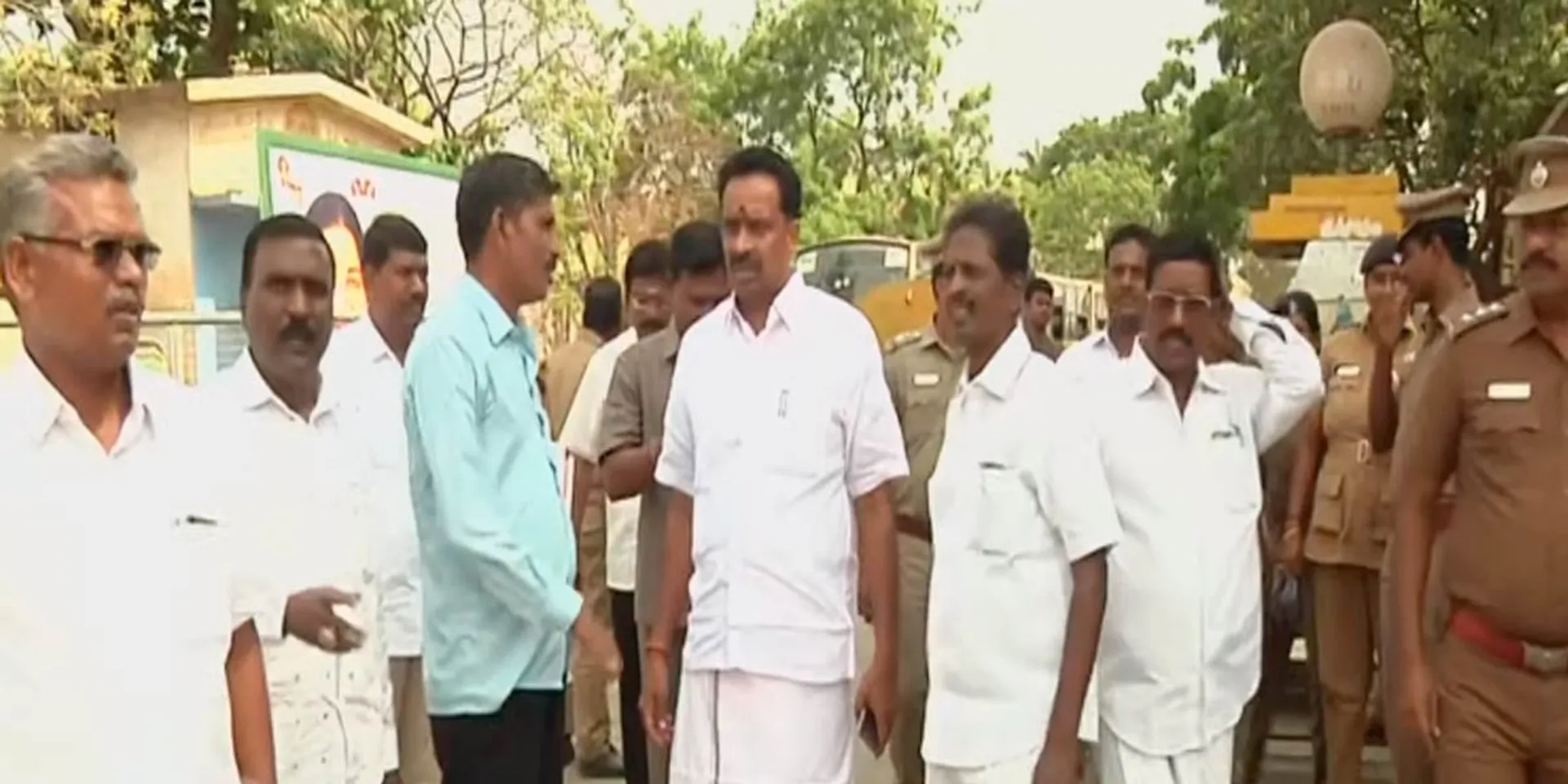 'Father's health is not good'-MR Vijayabaskar seeks anticipatory bail again