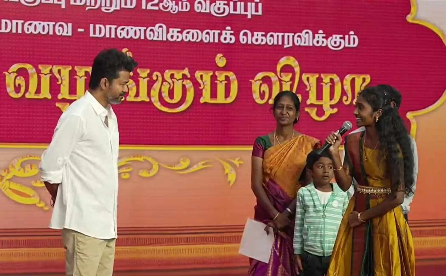 Student's amazing speech at vijay Award ceremony