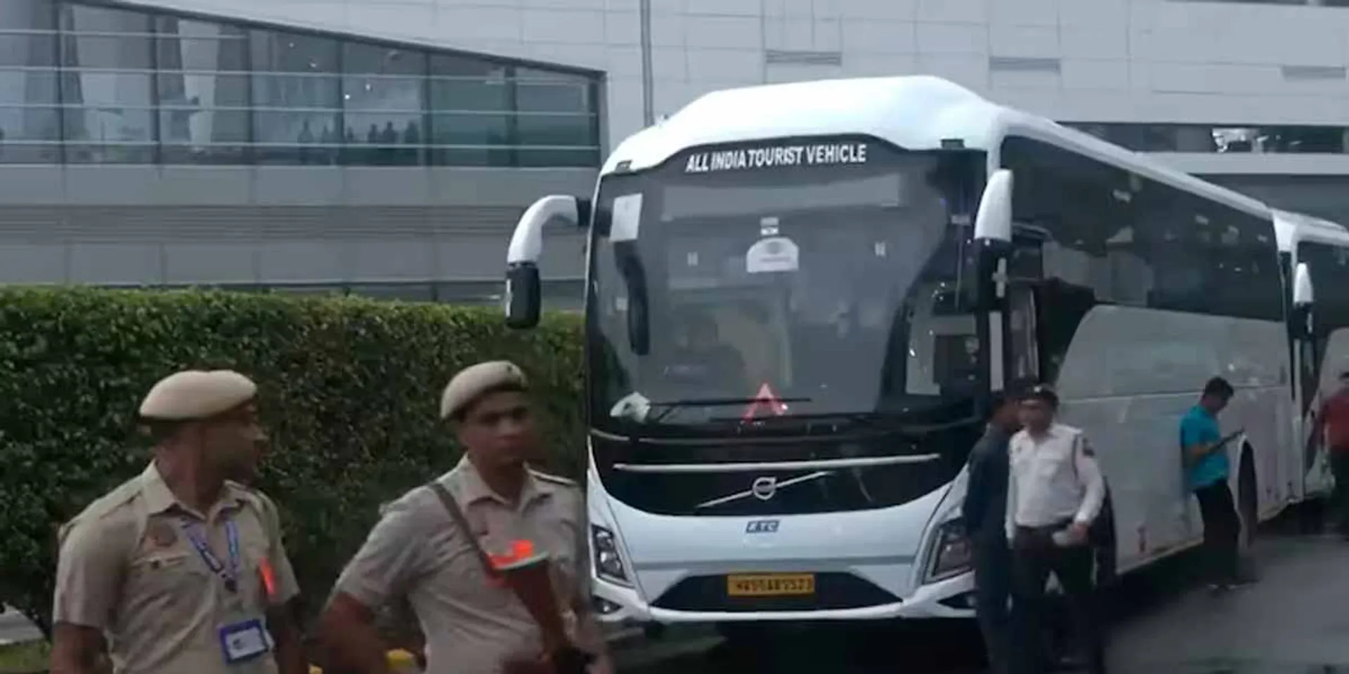 Breakfast with the Prime Minister; A grand rally towards Wankhede