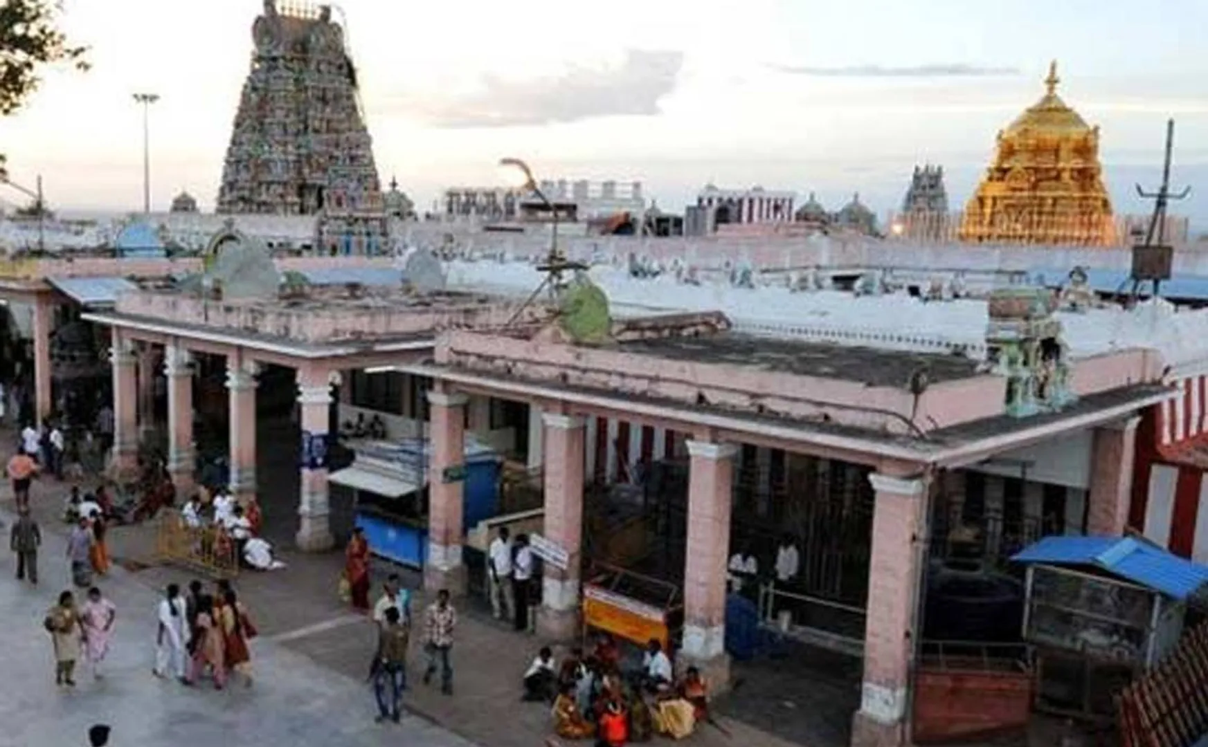struggle against the management of Pazhani temple by closing all shops