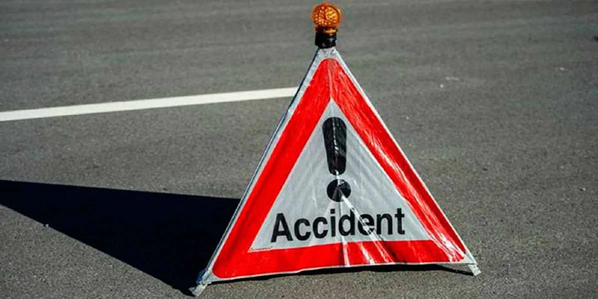  School bus crashes into barricade; Students are injured